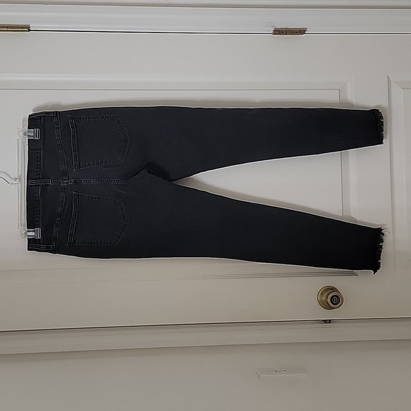 Madewell, Size 28 10" High Rise Skinny Washed Black Jeans, Raw / Frayed Hem - Picture 12 of 13
